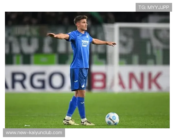 拜仁19岁外租小将在瑞士联赛出战10场已贡献5球4助攻，拜仁外籍球员