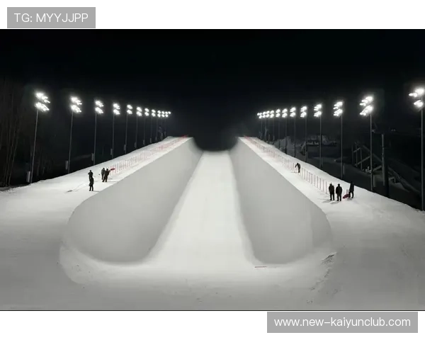 滑雪U池训练动作高度惊人