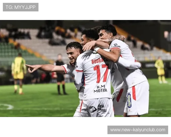 里斯本竞技—若昂缓慢转身一脚劲射入网